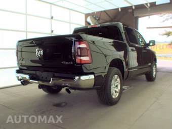 2023 Ram 1500 Laramie Crew Cab Short Bed - miniatura 4