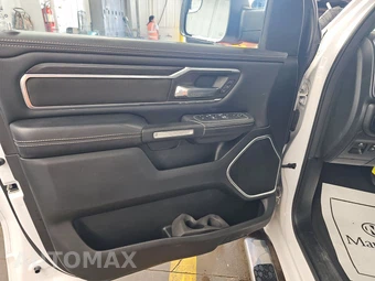 2023 Ram 1500 Laramie Crew Cab Short Bed - miniatura 9
