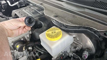 2023 Ram 1500 Laramie Crew Cab Short Bed - miniatura 19