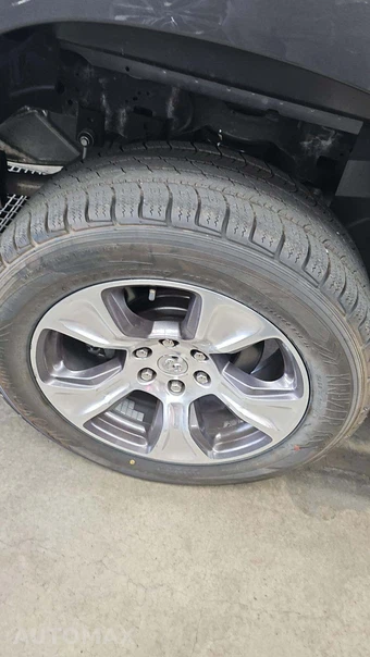 2023 Ram 1500 Laramie Crew Cab Short Bed - miniatura 27