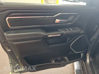 2023 Ram 1500 Laramie Crew Cab Short Bed - miniatura 9