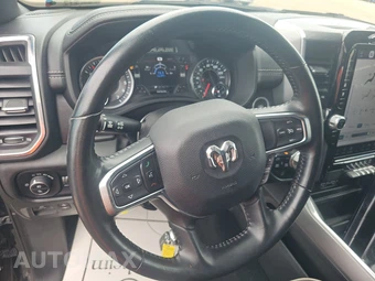 2023 Ram 1500 Laramie Crew Cab Short Bed - miniatura 10