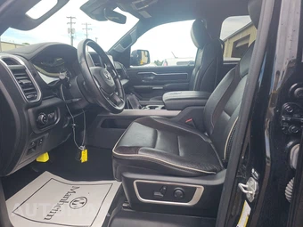 2023 Ram 1500 Laramie Crew Cab Short Bed - miniatura 7