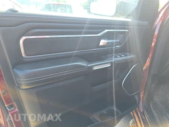 2023 Ram 1500 Laramie Crew Cab Short Bed - miniatura 9