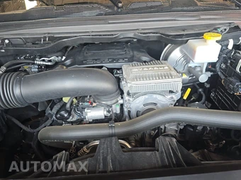 2023 Ram 1500 Laramie Crew Cab Short Bed - miniatura 15