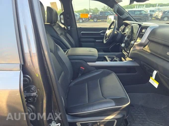 2023 Ram 1500 Laramie Crew Cab Short Bed - miniatura 14