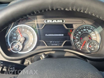 2023 Ram 1500 Laramie Crew Cab Short Bed - miniatura 18