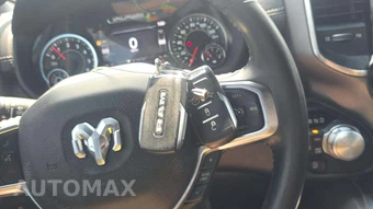 2023 Ram 1500 Laramie Crew Cab Short Bed - miniatura 27