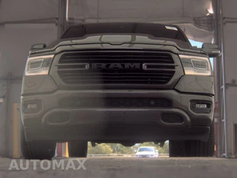 2023 Ram 1500 Laramie Crew Cab Short Bed - miniatura 3