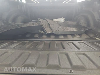 2023 Ram 1500 Laramie Crew Cab Short Bed - miniatura 16