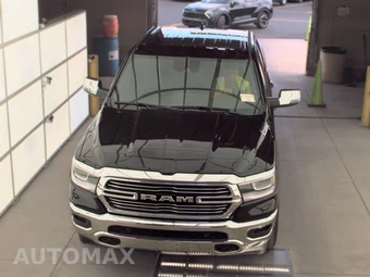 2023 Ram 1500 Laramie Crew Cab Short Bed - miniatura 2