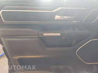2023 Ram 1500 Laramie Crew Cab Short Bed - miniatura 9
