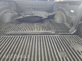 2023 Ram 1500 Laramie Crew Cab Short Bed - miniatura 16