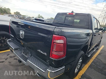 2023 Ram 1500 Laramie Crew Cab Short Bed - miniatura 4