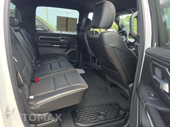 2023 Ram 1500 Laramie Crew Cab Short Bed - miniatura 16