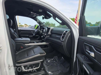 2023 Ram 1500 Laramie Crew Cab Short Bed - miniatura 18