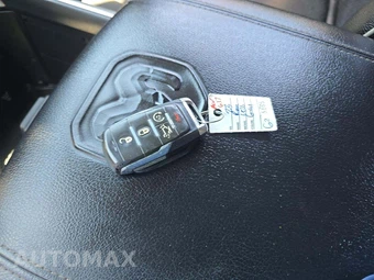 2023 Ram 1500 Laramie Crew Cab Short Bed - miniatura 8