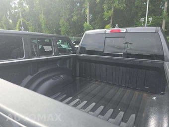 2023 Ram 1500 Laramie Crew Cab Short Bed - miniatura 14