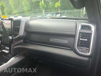 2023 Ram 1500 Laramie Crew Cab Short Bed - miniatura 19