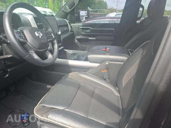 2023 Ram 1500 Laramie Crew Cab Short Bed - miniatura 6