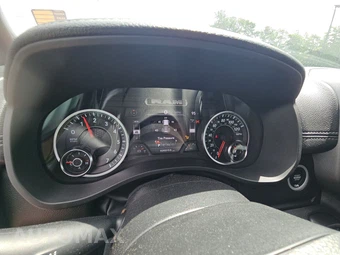 2023 Ram 1500 Laramie Crew Cab Short Bed - miniatura 12
