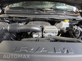 2023 Ram 1500 Laramie Crew Cab Short Bed - miniatura 18
