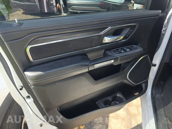 2023 Ram 1500 Laramie Crew Cab Short Bed - miniatura 15