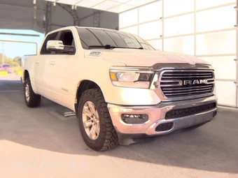 2023 Ram 1500 Laramie Crew Cab Short Bed - miniatura 4