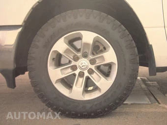 2023 Ram 1500 Laramie Crew Cab Short Bed - miniatura 9
