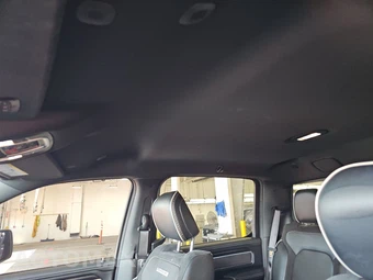 2023 Ram 1500 Laramie Crew Cab Short Bed - miniatura 18