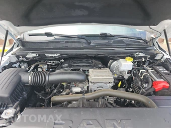 2023 Ram 1500 Laramie Crew Cab Short Bed - miniatura 15