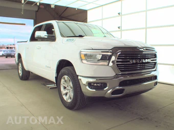 2023 Ram 1500 Laramie Crew Cab Short Bed - miniatura 3