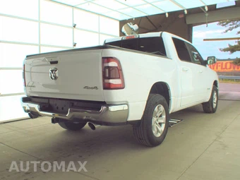 2023 Ram 1500 Laramie Crew Cab Short Bed - miniatura 4