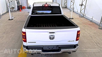 2023 Ram 1500 Laramie Crew Cab Short Bed - miniatura 5