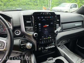 2023 Ram 1500 Laramie Crew Cab Short Bed - miniatura 10