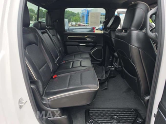 2023 Ram 1500 Laramie Crew Cab Short Bed - miniatura 16