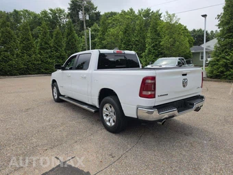 2023 Ram 1500 Laramie Crew Cab Short Bed - miniatura 2