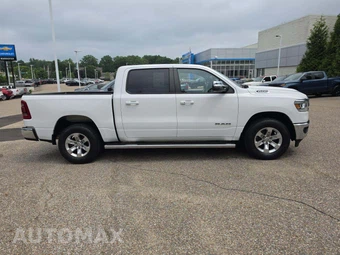 2023 Ram 1500 Laramie Crew Cab Short Bed - miniatura 4