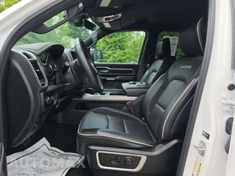 2023 Ram 1500 Laramie Crew Cab Short Bed - miniatura 6