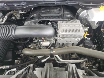 2023 Ram 1500 Laramie Crew Cab Short Bed - miniatura 15