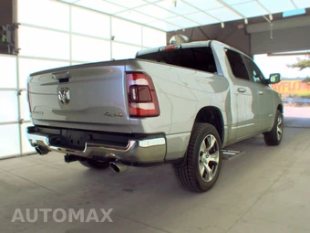 2023 Ram 1500 Laramie Crew Cab Short Bed - miniatura 4