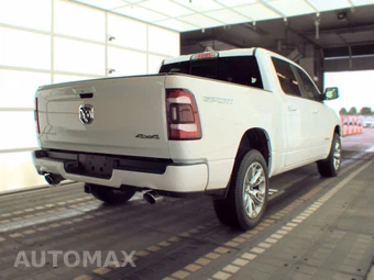 2023 Ram 1500 Laramie Crew Cab Short Bed - miniatura 4