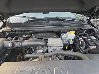 2023 Ram 1500 Laramie Crew Cab Short Bed - miniatura 18
