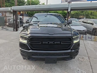 2023 Ram 1500 Laramie Crew Cab Short Bed - miniatura 2