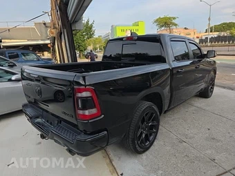2023 Ram 1500 Laramie Crew Cab Short Bed - miniatura 4