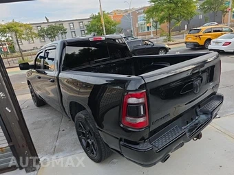 2023 Ram 1500 Laramie Crew Cab Short Bed - miniatura 6