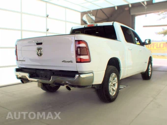 2023 Ram 1500 Laramie Crew Cab Short Bed - miniatura 4