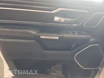 2023 Ram 1500 Laramie Crew Cab Short Bed - miniatura 9