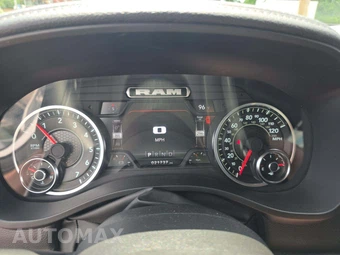 2023 Ram 1500 Laramie Crew Cab Short Bed - miniatura 9