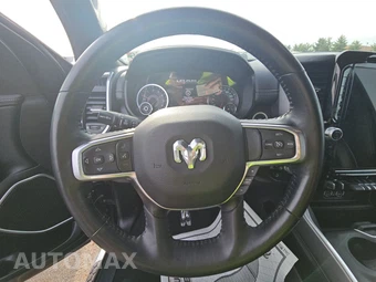 2023 Ram 1500 Laramie Crew Cab Short Bed - miniatura 10